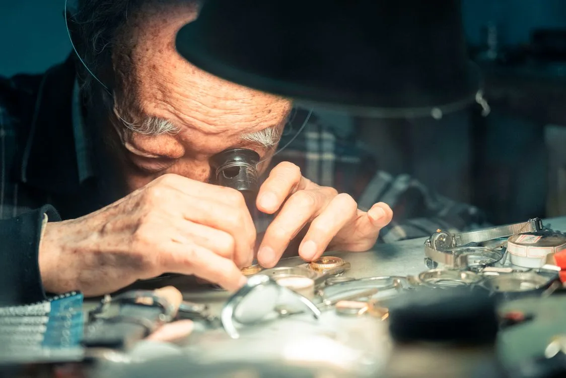 watch loupe inspection